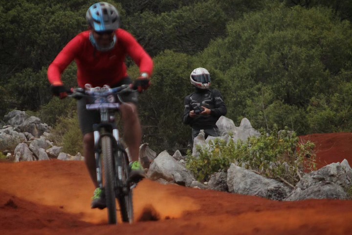 5. Ciclismo en las Dunas Rojas. Foto - @giinonva (Instagram)