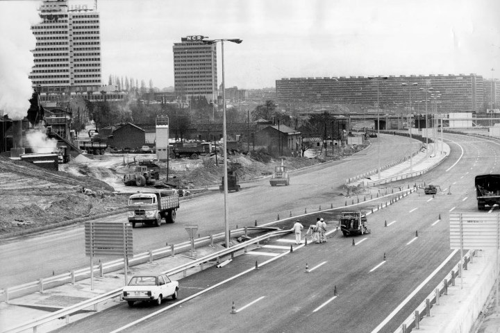 5. Construcción de la autopista M-30. Foto - @cuentamecomoera_madrid (Instagram)