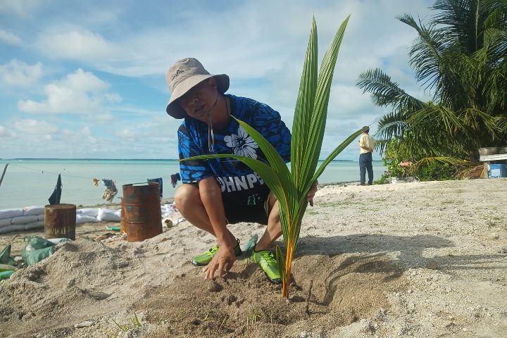 5. Siembra de manglares en Kiribati. Foto - Visit Kiribati (Facebook)