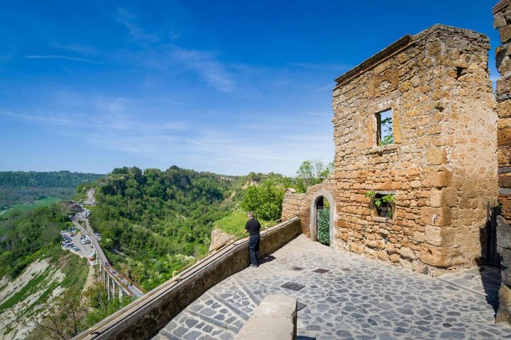 6. Mirador en Civita di Bagnoregio. Foto - Alamy