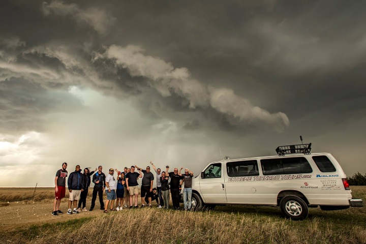 6. Grupo de Extreme Tornado Tours. Foto - Extreme Tornado Tours﻿ (Facebook) (cazar tormentas)
