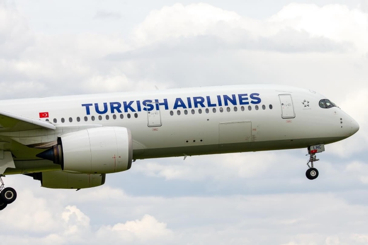 1. Avión de Turkish Airlines. Foto - @spotter_col (Instagram)