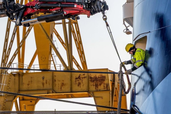 1. Trabajadores en Legend of the Seas. Foto - @royalcaribbean_ve (Instagram)