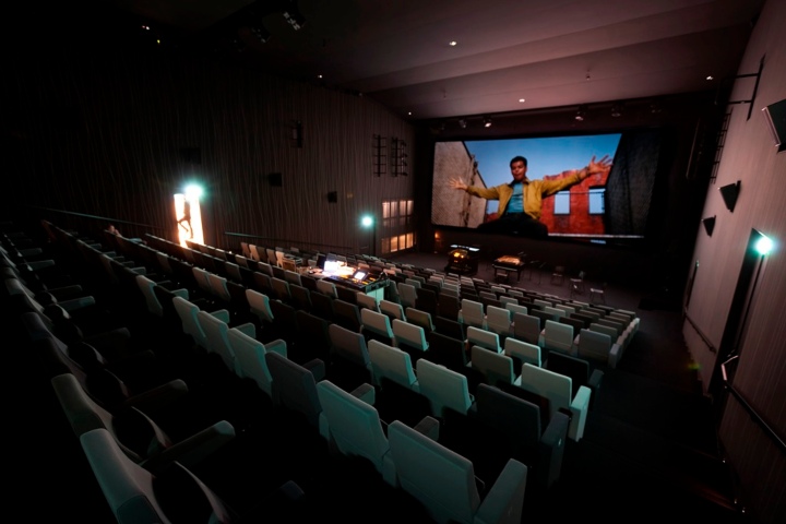 12. Sala de cine en Eye Filmmuseum. Foto - 70mm