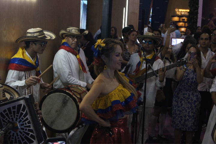 2. Presentación musical de Colombia durante el Tianguis Turístico México 2026. Foto - Gus Espinosa