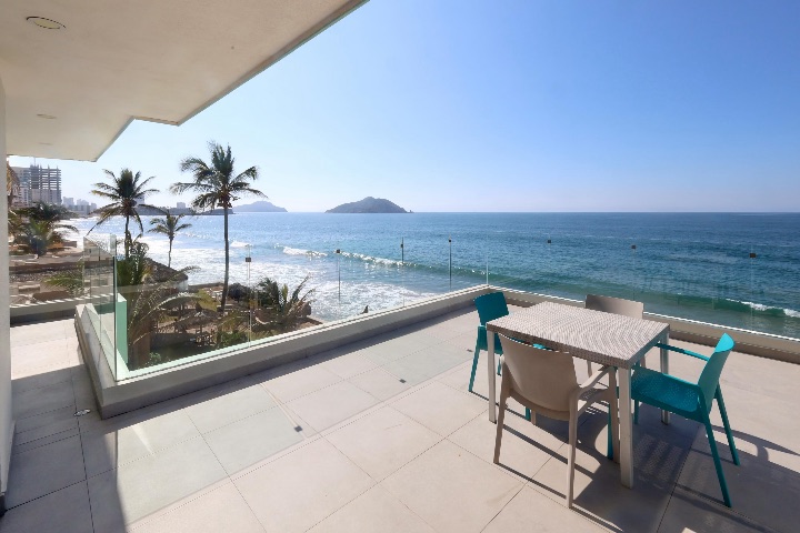 3. Vista al mar desde el balcón de Garner Hotel Mazatlán. Foto - IHG Hotels & Resorts