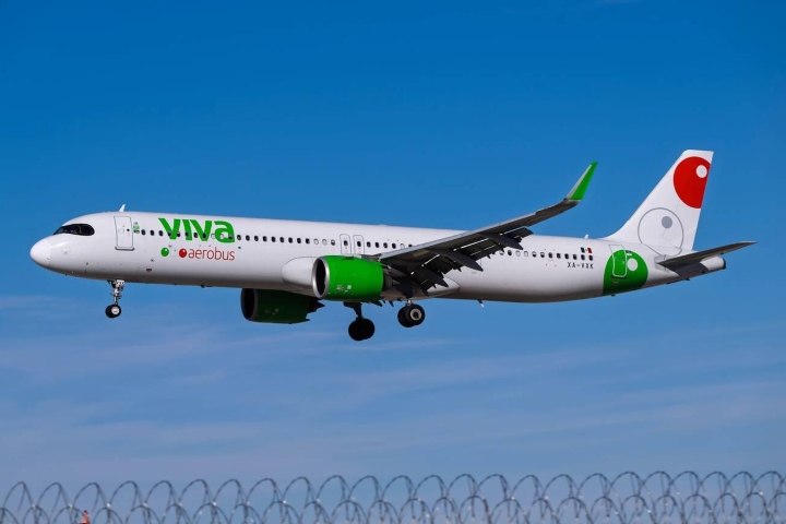 5. Avión Airbus A321neo de Viva. Foto - Alamy