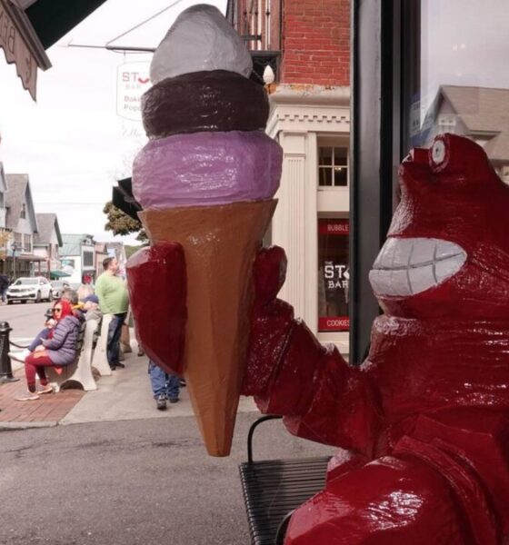 BEN AND BILL´S Y LOS HELADOS DE LANGOSTA