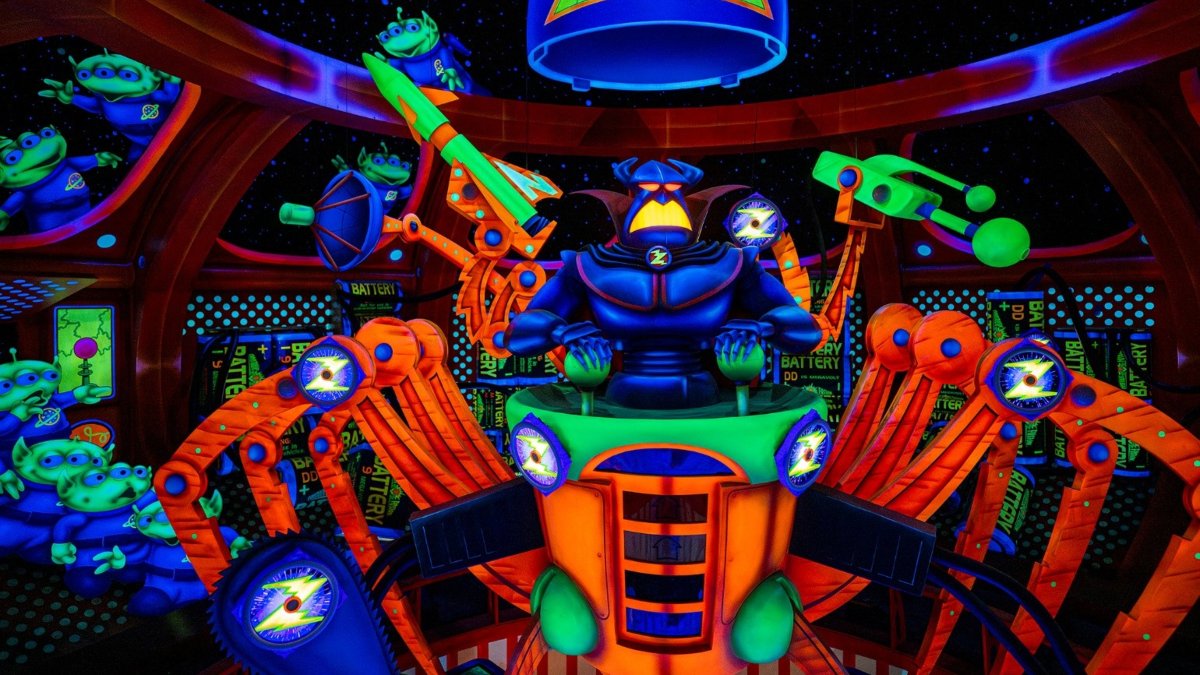 CONOCE LAS NOVEDADES DEL NUEVO BUZZ LIGHTYEAR’S SPACE RANGER SPIN