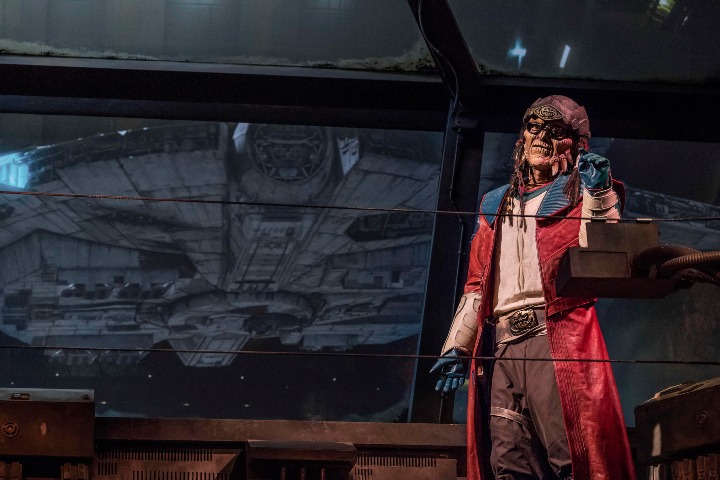 2. Hondo Ohnaka en Millennium Falcon_ Smugglers Run. Foto - Archivo Disneyland Resort