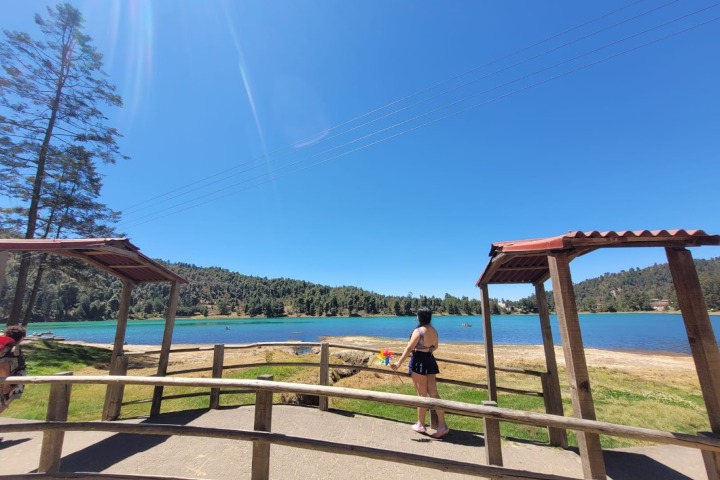 2. Laguna Larga durante la Ruta de la Salud. Foto - Rehiletes