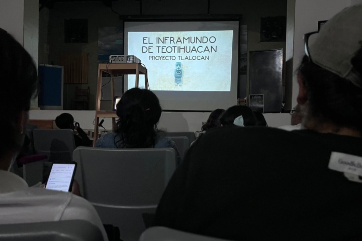 2. Proyección durante el FICT 2025. Foto - @FICTeotihuacan (X)