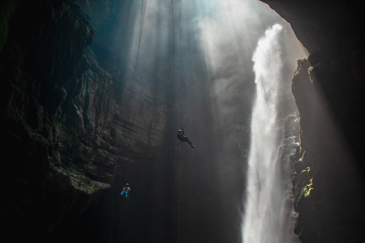 3. Descenso libre por el Sótano de Popócatl. Foto - Canah Mx
