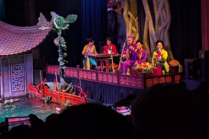 3. Músicos en vivo durante show de títeres acuáticos de Vietnam. Foto - @mojavedan (Instagram)
