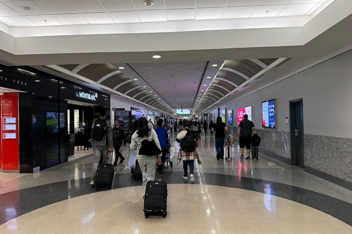 3. Pasillo en el Aeropuerto Internacional Hartsfield-Jackson. Foto - Wikimedia Commons