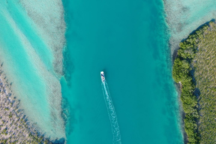 4. Embarcación en West Side National Park. Foto - Bahamas National Trust