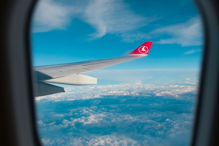 4. Ala de avión de Turkish Airlines. Foto - Jairph (Unsplash)