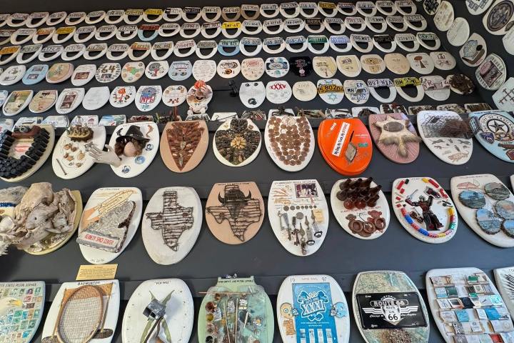 5. Barney Smith's Toilet Seat Art Museum. Foto - Bill On The Road (Facebook)