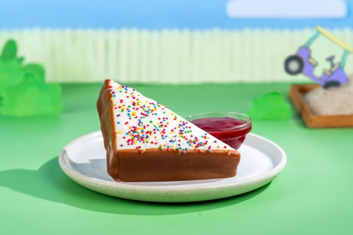 5. Fairy Bread Cake. Foto - @dsnynewscast (Instagram)