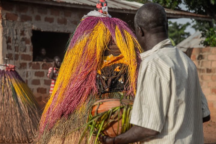 5. Ritual de zangbeto. Foto - Savalou Bénin (Facebook)