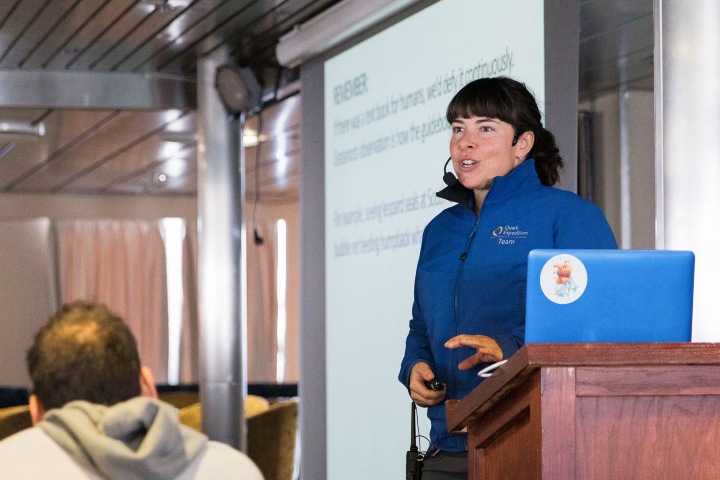 6. Presentaciones científicas con Quark Expeditions. Foto - Quark Expeditions