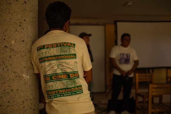 7. Camiseta de la FICT 2025. Foto - Festival Internacional de Cine de Teotihuacán (FilmFreeway)