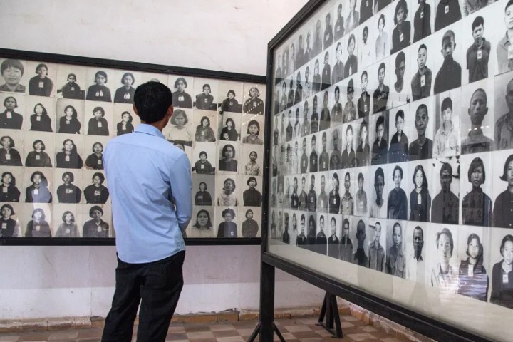 7. Fotografías en el Museo del Genocidio de Tuol Sleng. Foto - Just Security