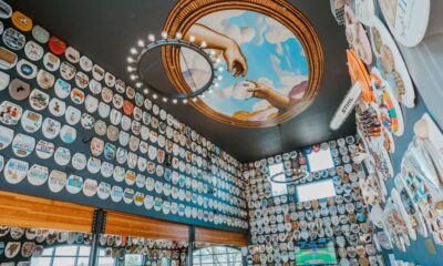 BARNEY SMITH'S TOILET SEAT ART MUSEUM. Foto - Truck Yard