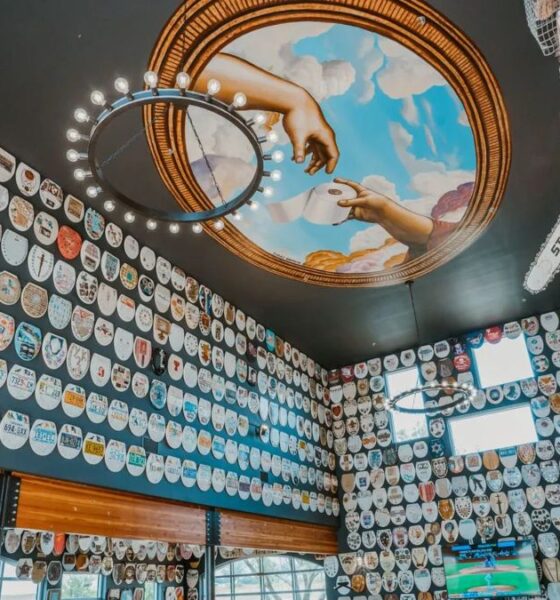 BARNEY SMITH'S TOILET SEAT ART MUSEUM. Foto - Truck Yard
