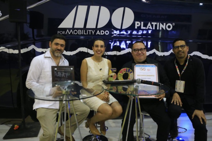 EXTRA. ADO Mobility recibe reconocimiento por parte de la SECTUR. Foto - Turibus (Facebook)