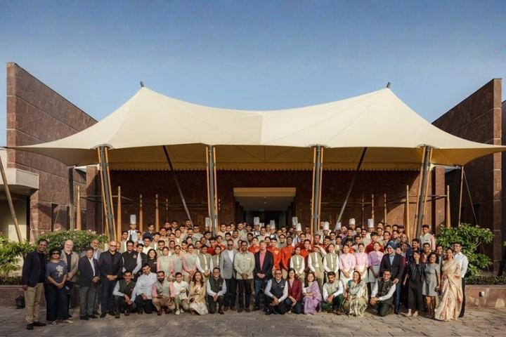 1. Equipo de JW Marriott Ranthambore Resort & Spa. Foto - Archivo Marriott International