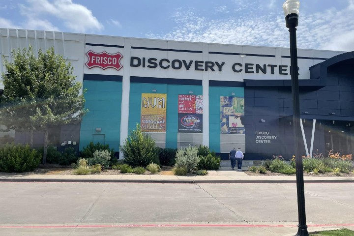 1. Exterior del National Videogame Museum. Foto - Cassidy Nolen (Facebook)