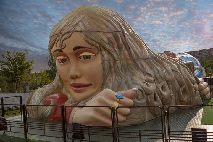 1. La Mujer Gigante de Torrejon. Foto - lamujergigante