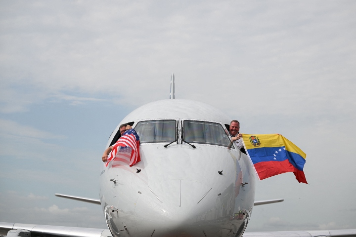 1. Primer vuelo entre Miami a Caracas después de 7 años. Foto - @elinformanteurbano (Instagram)