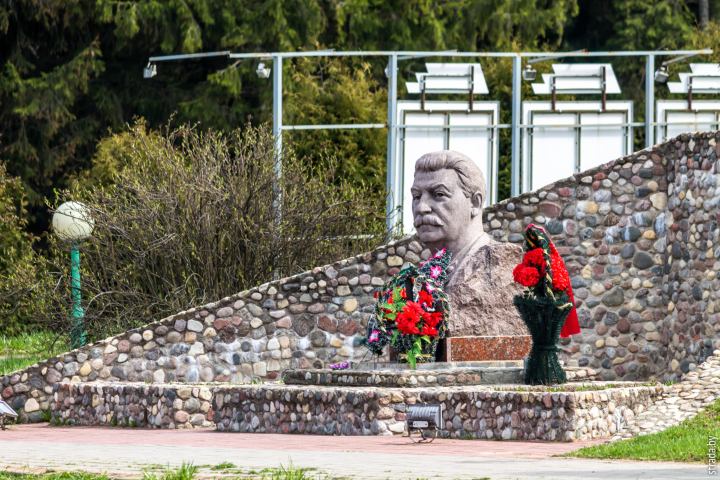 3. Busto de Stalin en el Complejo Histórico y Cultural Línea Stalin. Foto - Путешествия по Беларуси (Viajar por Bielorrusia)
