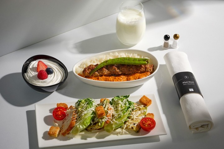 3. Comida en Turkish Airlines. Foto - Asena Cino (LinkedIn)