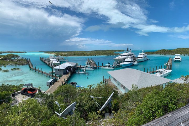 3. Muelle del Compass Cay Marina. Foto - @compasscaymarina (Instagram)