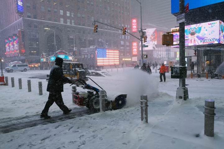 3. Nueva York con nieve. Foto - Raman Shaunia (Unsplash)