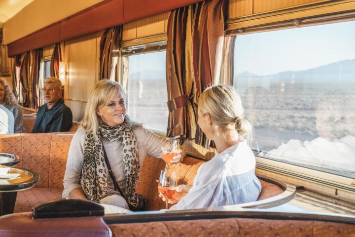 3. Pasajeras en The Ghan. Foto - The Luxury Train Travel Company