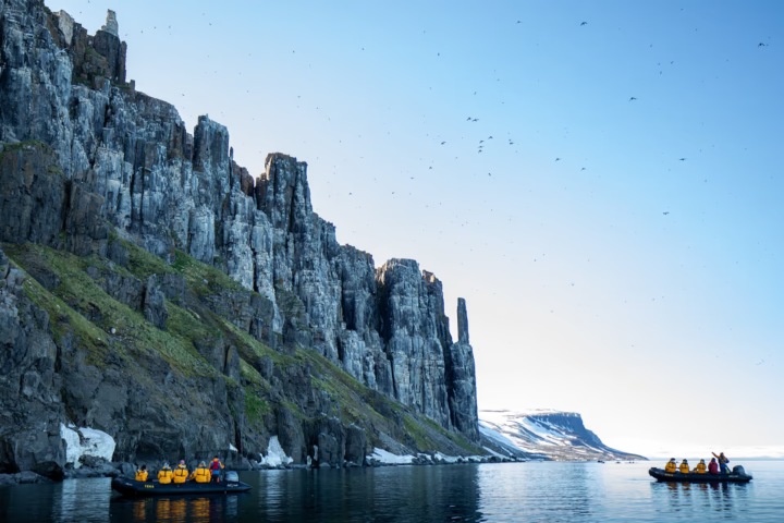 3. Viajeros en Svalbard. Foto - Quark Expeditions