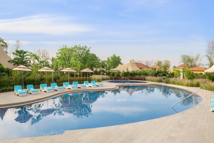 5. Piscina al aire libre del JW Marriott Ranthambore. Foto - Marriott