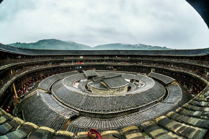 6. Chengqi Tulou. Foto - 上德不德 (huaban)
