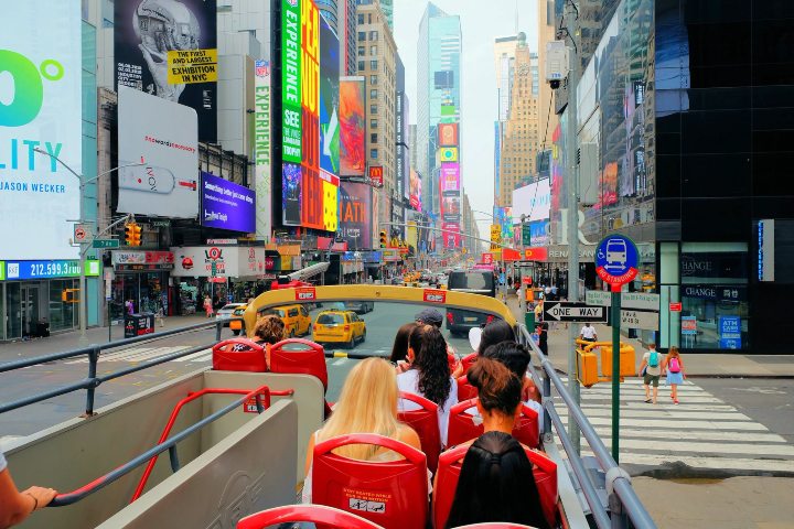 6. Viajeros a bordo de Big Bus New York. Foto - NewYork - NewYork.nl (Facebook)