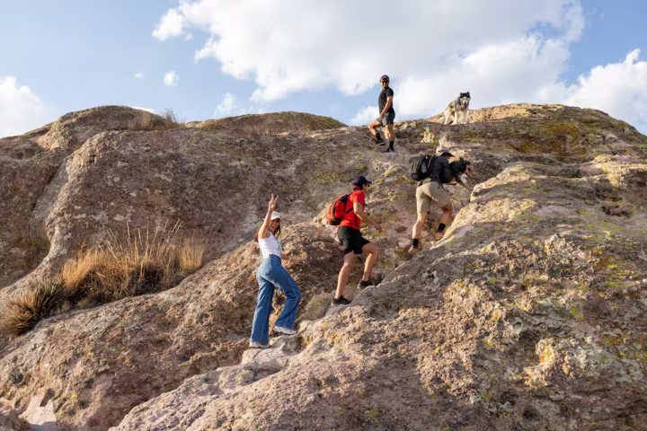 6. Viajeros en el Cerro de la Bufa. Foto - Carlos (Airbnb)