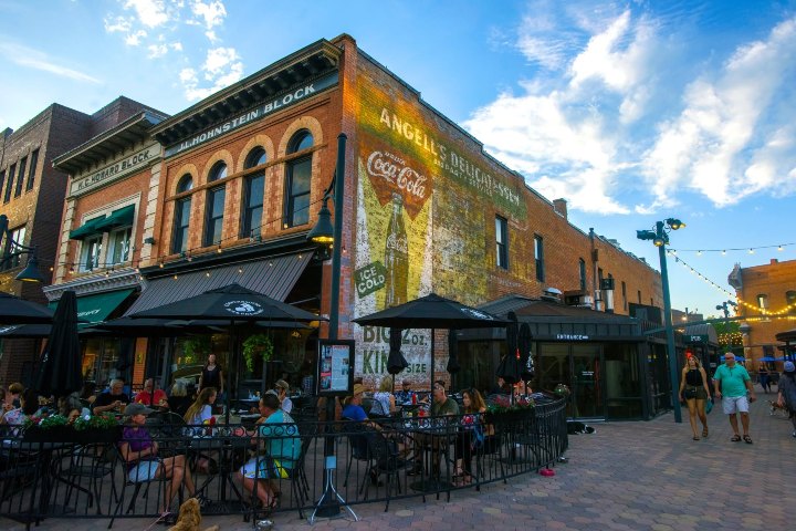 7. Calle en Fort Collins. Foto - Visite Fort Collins, Colorado. (Facebook)