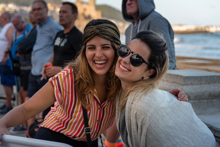7. Viajeras durante el Sitges Pride. Foto - Paul Lee Maynard _ Sitges Pride (Facebook)