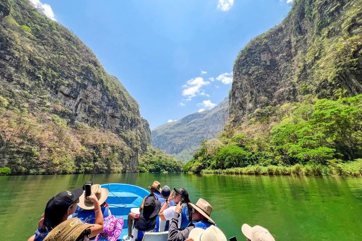 8. Recorrido por el Cañón del Sumidero. Foto - @teffylangarica (Instagram)