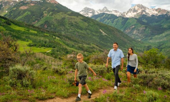 ASPEN Y SNOWMASS VACACIONES FAMILIARES VERANO 2026. Foto - @friasaspensnowmass (Instagram)