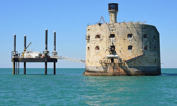 EL FORT BOYARD_ EL FUERTE ABANDONADO POR NAPOLEÓN BONAPARTE. Foto - lecreusois (Pixabay)