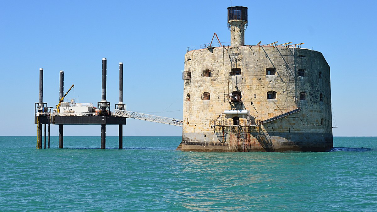 EL FORT BOYARD_ EL FUERTE ABANDONADO POR NAPOLEÓN BONAPARTE. Foto - lecreusois (Pixabay)